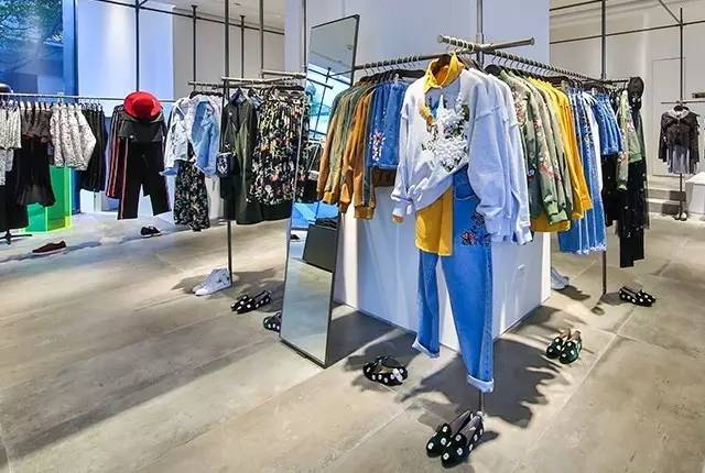 门店够酷、服装够潮,这家中国快时尚公司如何做到年营收20亿?